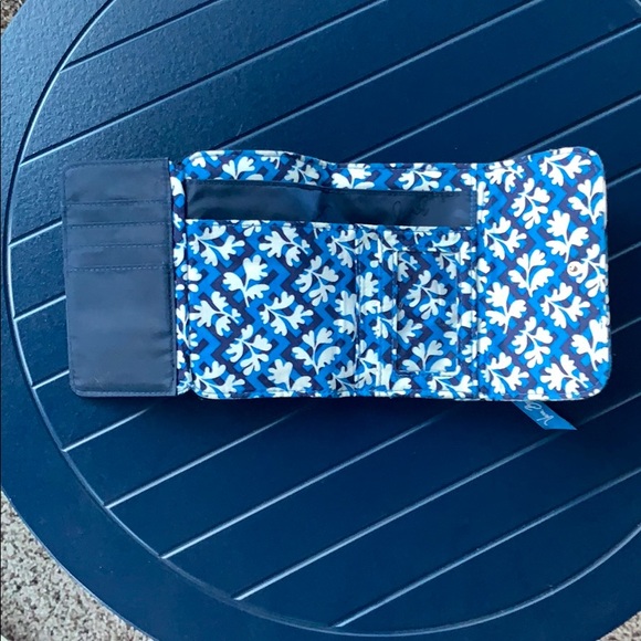 Bundle of Vera Bradley Essentials - Picture 9 of 14